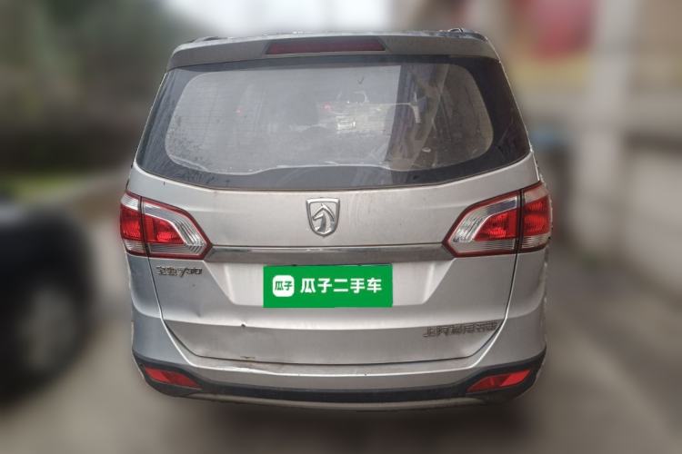Used Baojun 730 2014 1.5L manual standard trim 7 seats