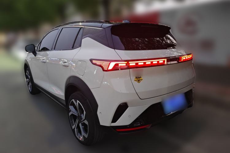 Used Lynk & Co 06 2025 Renew 1.5T Halo Rear Left 45 Deg