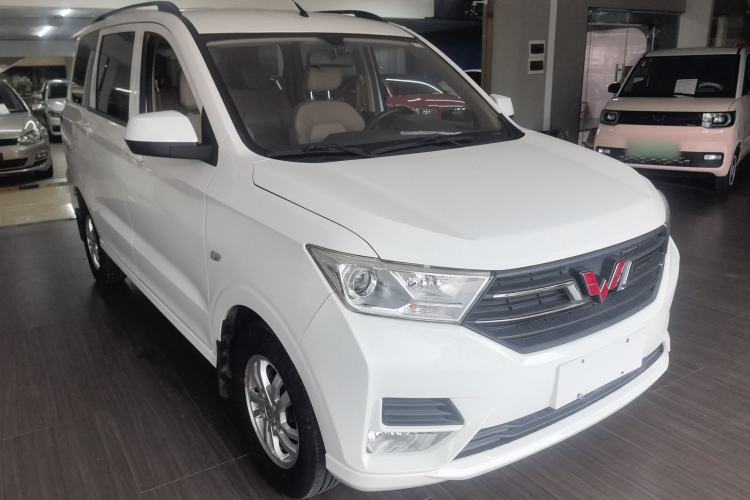 Used Wuling Hongguang 2019 1.5L S Standard Version China VI LAR Front Right 45 Deg