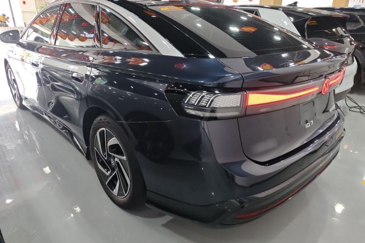 Used Volkswagen ID.7 VIZZION 2024 PRO Model Rear Left 45 Deg