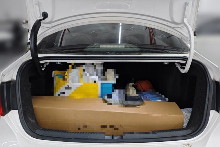 Used Volkswagen Sagitar 2014 1.4TSI Automatic Luxury Model Trunk