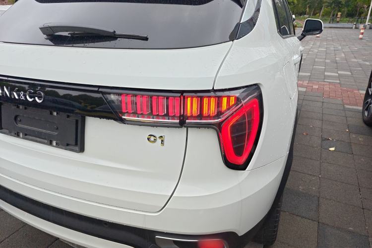 Used Lynk & Co 01 2019 2.0T Two-Wheel-Drive Pro Version China VI Standard Right Rear Taillight