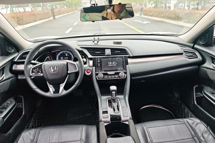 Used Honda Civic 2019 220TURBO CVT Dynamic Edition China VI Center Console