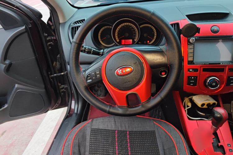 Used Kia Forte 2011 1.6L AT GLS Steering Wheel