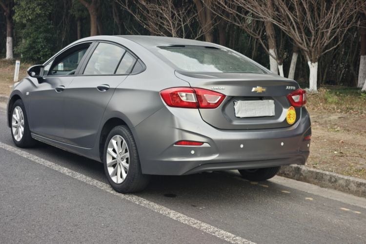 Used Chevrolet Cruze 2017 1.5L Automatic Pioneer Sunroof Edition