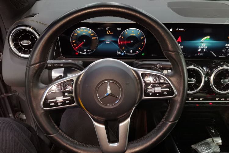 Used Mercedes-Benz GLB 2020 GLB 200 Dynamic Edition Steering Wheel