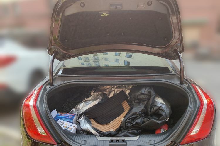 Used Jaguar XJ 2015 XJL 2.0T Two-Wheel-Drive Elegant Business Edition Trunk