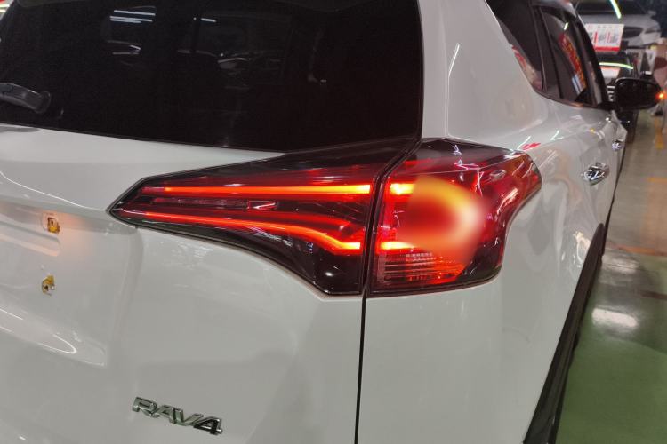 Used Toyota RAV4 2018 2.0L CVT Two-Wheel Drive Fashion X Edition