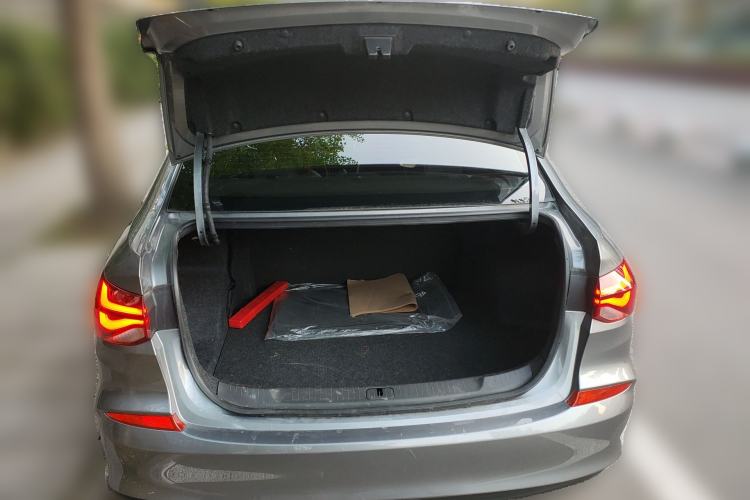 Used Chevrolet Monza 2020 Light Hybrid Redline 320T Dual-Clutch Joyful Edition
