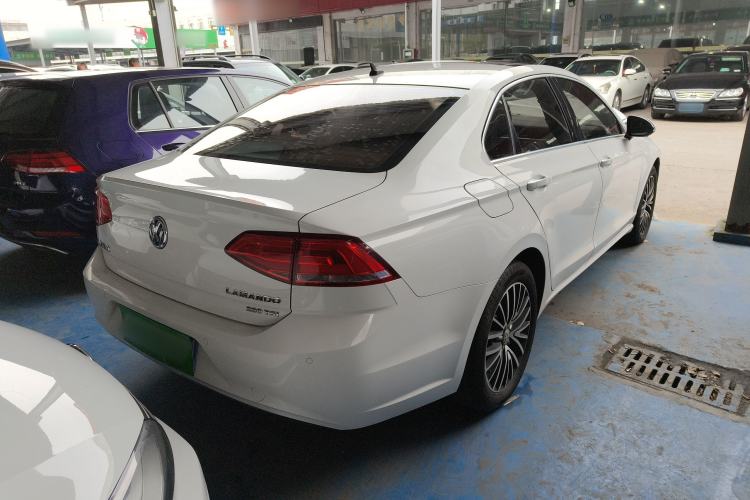 Used Volkswagen Lamando 2017 280TSI DSG Luxury Edition
