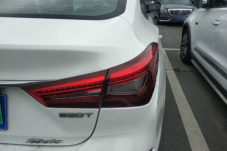 Used CHANGAN Eado 2019 Blue Whale Edition 280T GDI DCT Light-Speed Model
