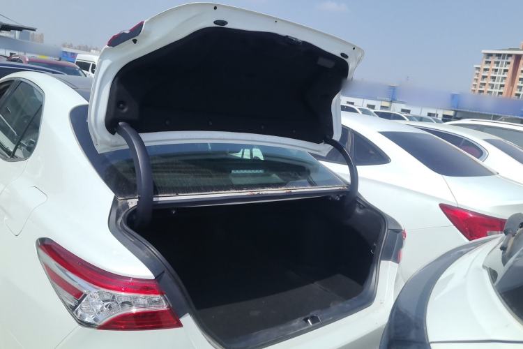 Used Toyota Camry 2021 2.5G Luxury Edition Trunk