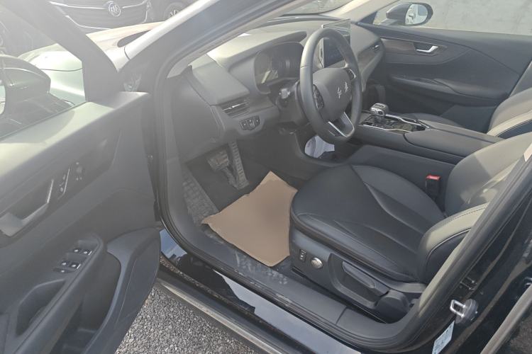 Used Hongqi E-QM5 2021 Online Booking Charging Basic Edition 5 Seats