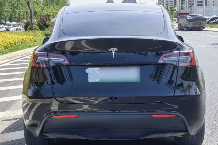 Used Tesla Model Y 2021 Standard Range Rear-Wheel Drive Version Exterior 4