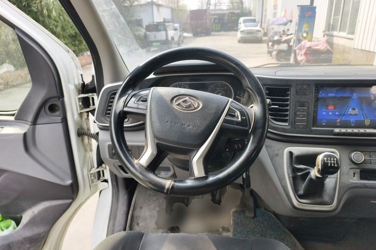 Used SAIC MAXUS Xintu V80 2019 2.0T Plus 6-Speed Manual – Aoyuntong Short Wheelbase Ultra-Low Roof 5/6-Seater