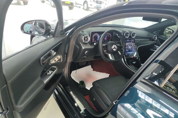 Used Mercedes-Benz C-Class 2024 Second Facelift C 260 L Starry Night Sport Edition Driver Seat