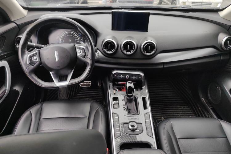 Used Wey VV7 2017 2.0T Flagship Model Center Console