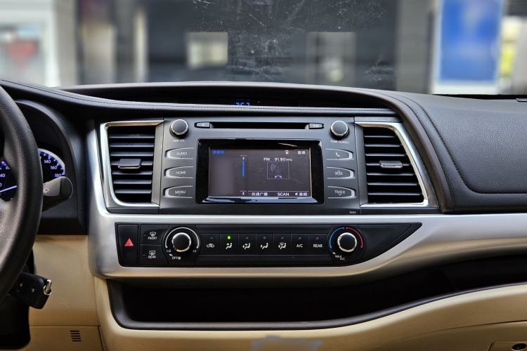 Used Toyota Highlander 2018 2.0T Two-Wheel Drive Elite Edition 5 Seats Emission Standard China V
