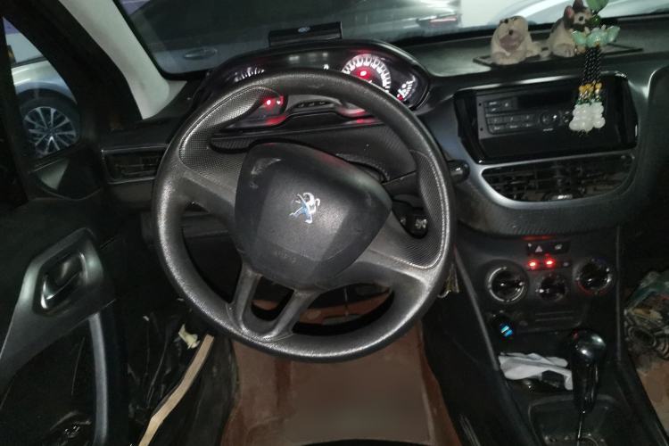 Used Peugeot 2008 2015 1.6L Automatic Playcool Edition