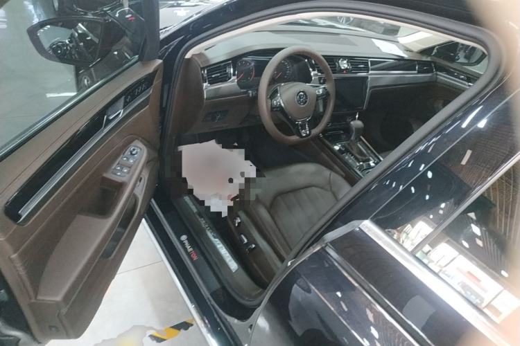 Used Volkswagen Phideon 2021 380TSI Luxury Edition Driver Seat