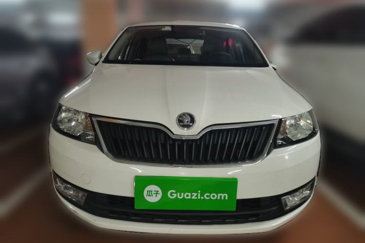 Used Skoda Rapid 2013 1.6L Automatic Smart Selection Model