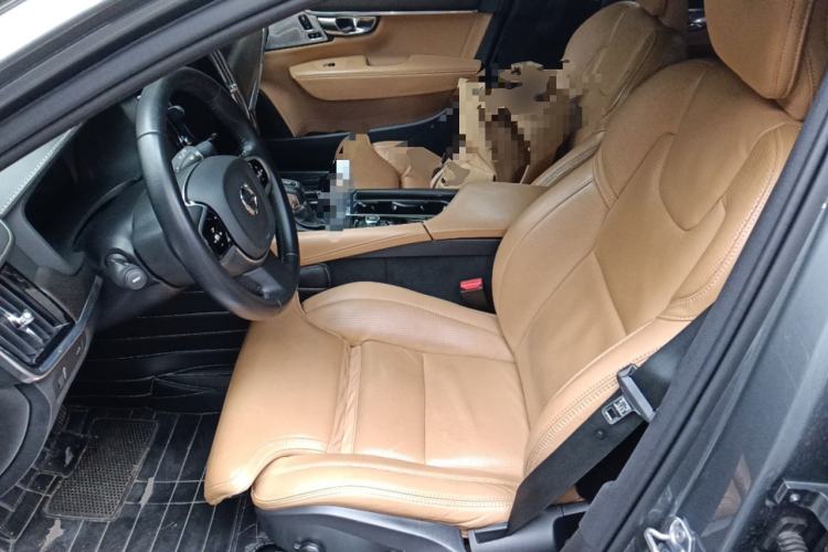 Used Volvo V90 2020 Cross Country T5 AWD Prestige Edition
