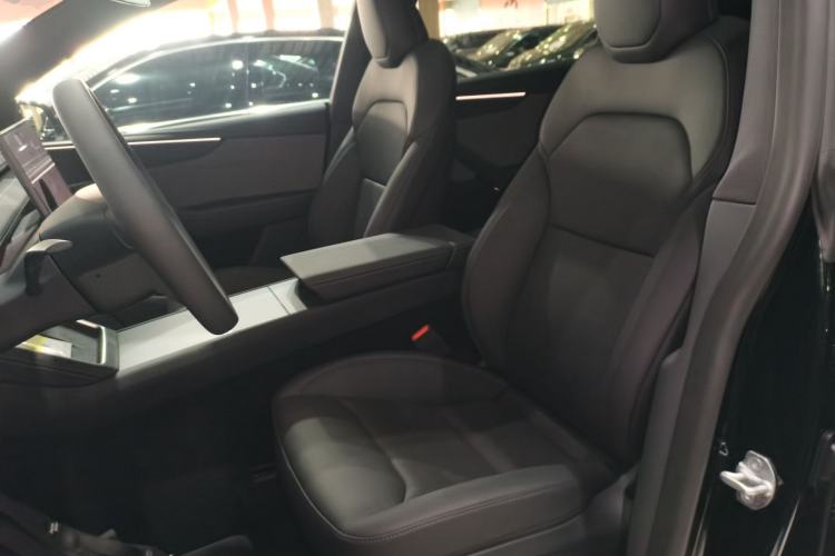 Used Tesla Model Y 2026 Rear-Drive Model
