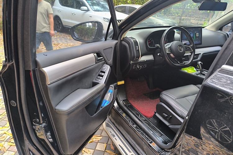 Used BYD Tang 2018 2.0T Automatic SmartConnect Luxury Edition 5 Seats China V Standard
