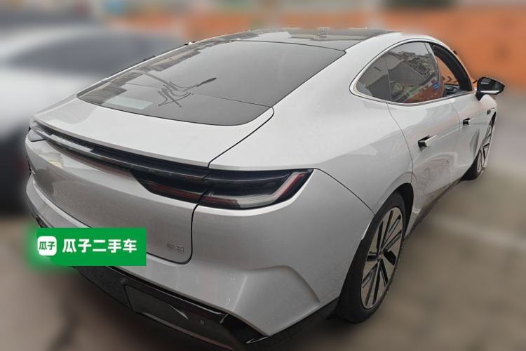 Used Geely Galaxy E8 2024 665 km Range Rear-Drive Starship Long-Range Version
