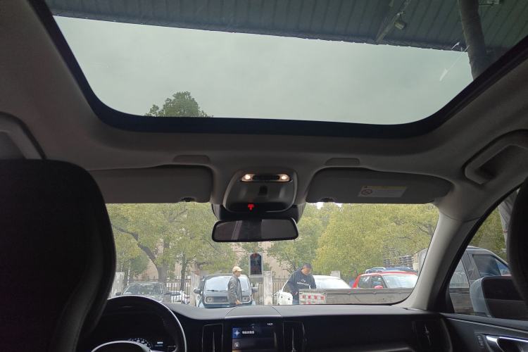 Used Volvo XC60 2019 T5 4x4 Smart Edition China V Standard