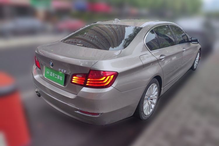 Used BMW 5 Series 2017 525Li Luxury Design Package Rear Right 45 Deg