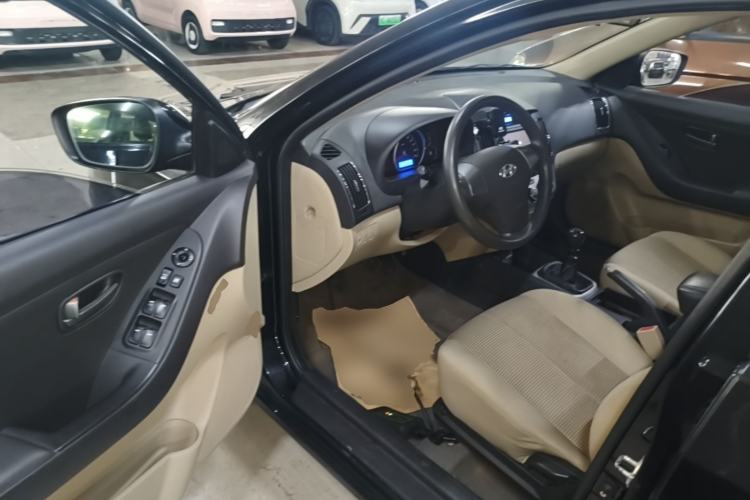 Used Hyundai Celesta 2011 1.6L Manual Comfort Edition