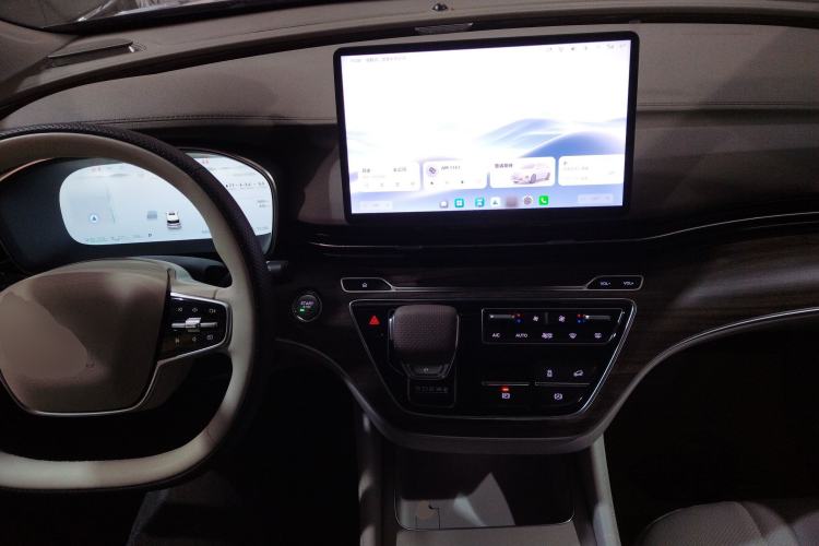 Used Roewe iMAX8 New Energy 2025 1.5T DMH Lu Zun Deluxe Edition