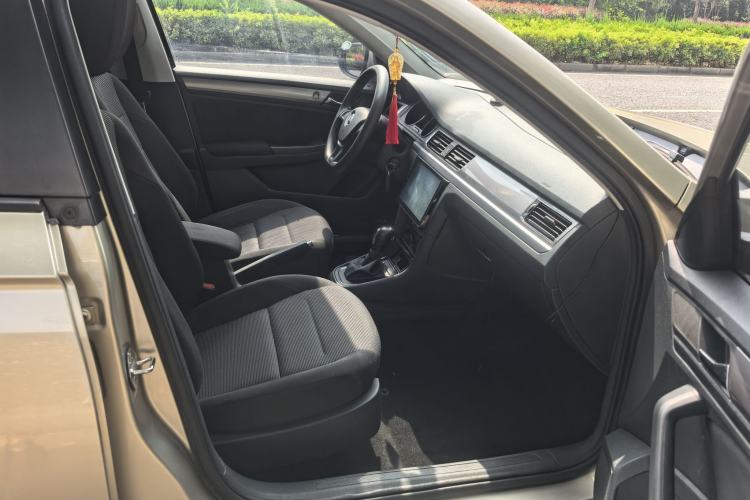 Used Volkswagen Bora 2018 1.5L Automatic Fashion Model Right Front Seat