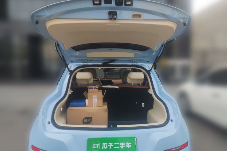 Used ORA Good Cat 2023 401 km Standard Range Luxury Version Lithium Iron Phosphate Trunk