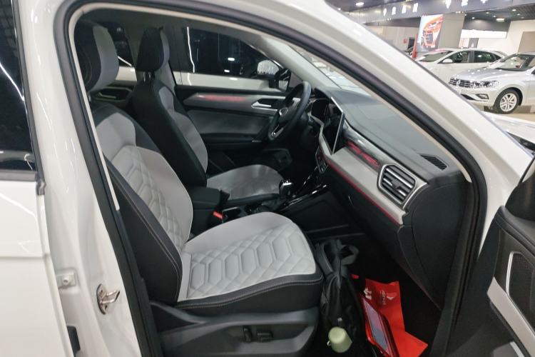 Used Volkswagen Tayron 2023 330TSI Two-Wheel-Drive R-Line High-Energy Version Right Front Seat