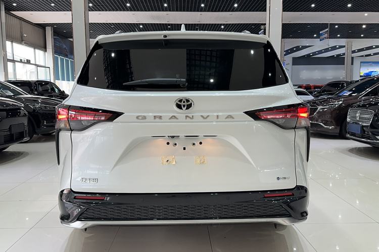 Used Toyota Granvia 2024 2.5L Hybrid Prestige PLUS Edition
