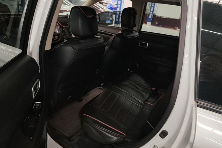 Used Mitsubishi Outlander 2019 2.0L Two-Wheel Drive Comfort Edition 5 Seats China VI Standard
