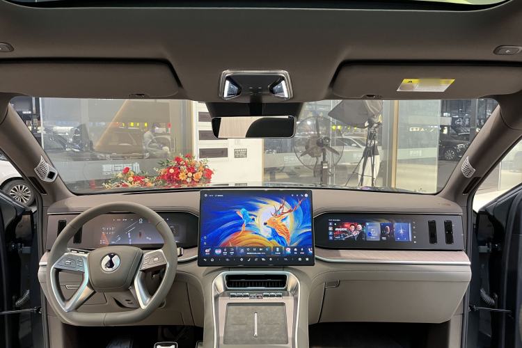 Used Denza N9 2025 Flagship Model
