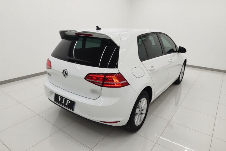 Used Volkswagen Golf 2016 1.6L Automatic Fashion Model