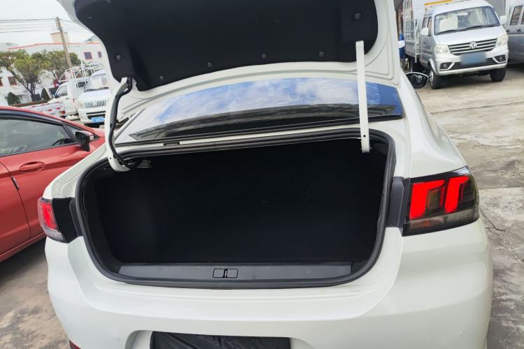 Used Peugeot 308 2019 1.6L Automatic Luxury Version China V Standard Trunk