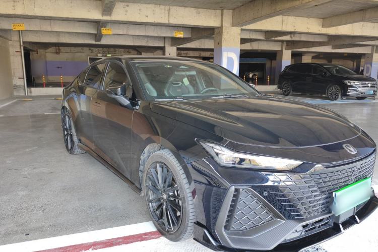 Used CHANGAN UNI-V 2022 2.0T Leading-Speed Edition
