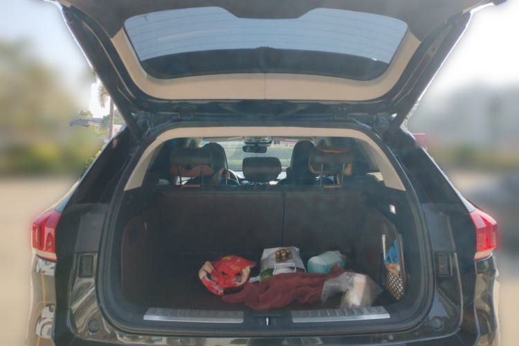 Used Wey VV6 2018 2.0T Two-Wheel-Drive Ultra-Luxury Version China V Standard