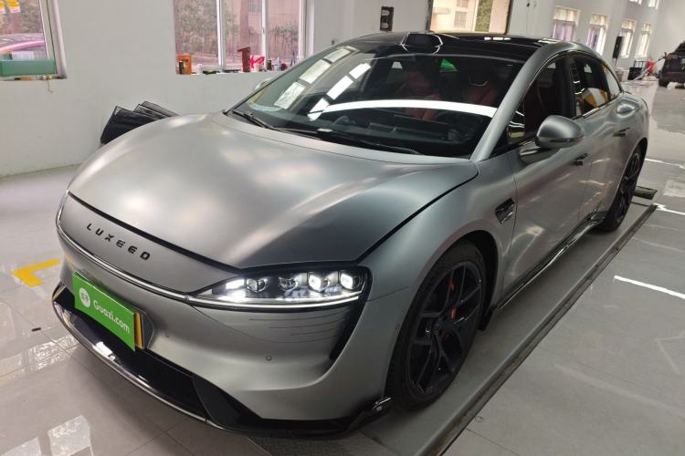 Used Hima Luxeed S7 2025 785 km Ultra