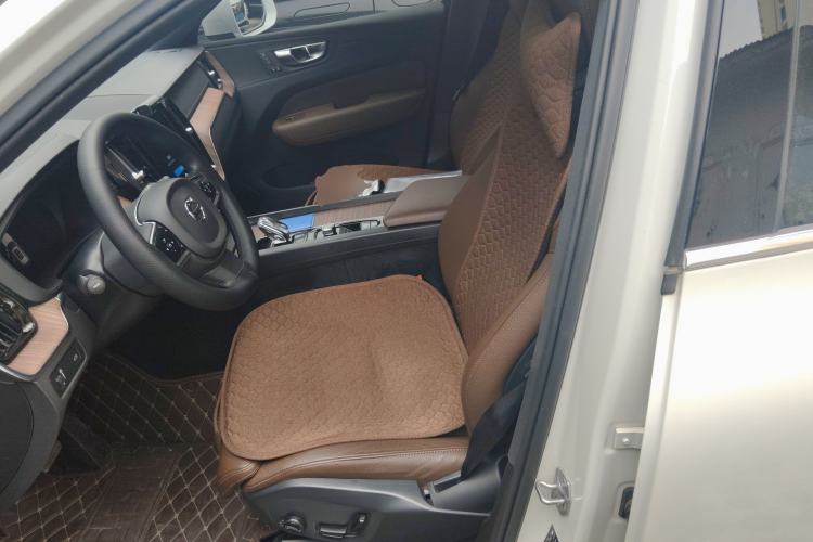 Used Volvo XC60 2022 B5 4x4 Smart Luxury Edition
