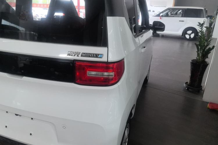 Used Wuling Hongguang MINIEV 2020 Enjoyment Model Lithium Iron Phosphate Right Rear Taillight