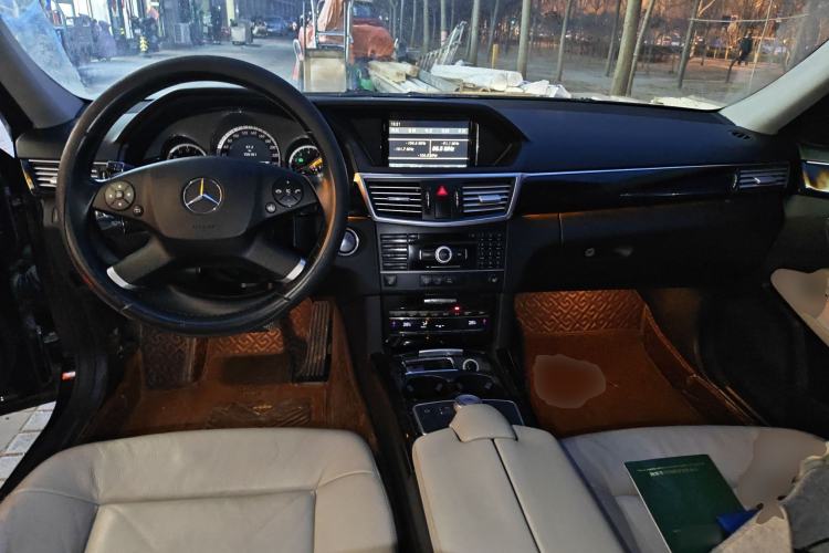 Used Mercedes-Benz E-Class 2010 E 300 L Fashion Model