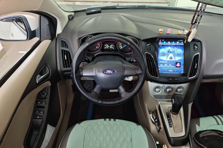 Used Ford Focus 2012 Sedan 1.6L Automatic Comfort Model
