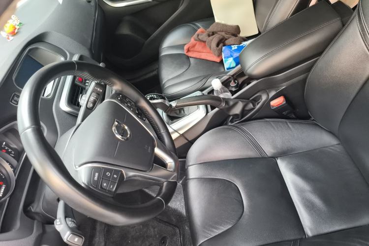 Used Volvo V40 2017 T3 Zhiya Edition
