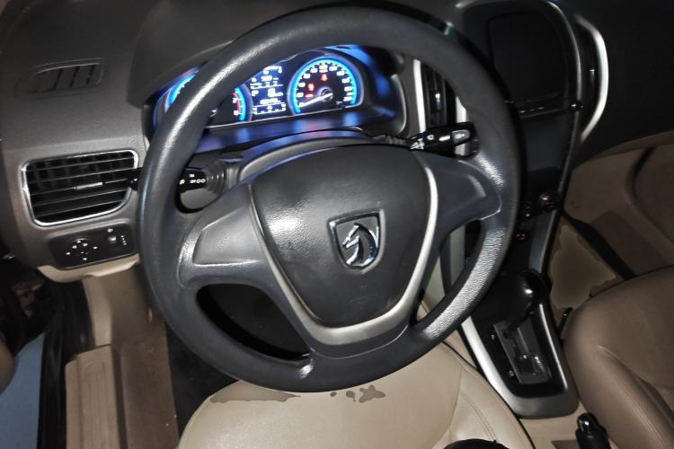 Used Baojun 630 2014 1.5L automatic comfort version
